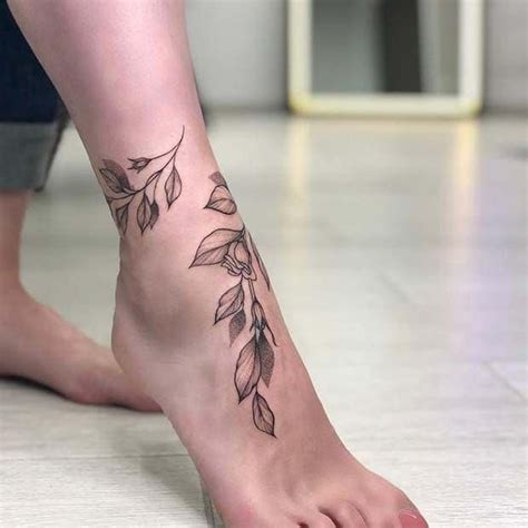 Las 10 mejores ideas e inspiración sobre tatuajes en el empeine。